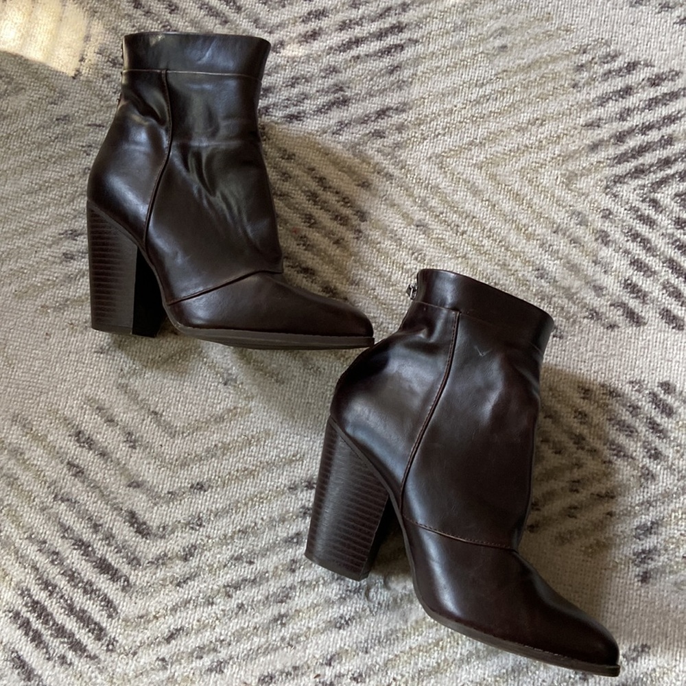 High Heel Brown Booties - Picture 4 of 7